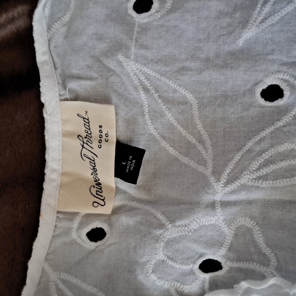 Universal Thread White Eyelet Blouse - image 2